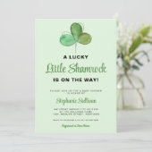 Invitation Lucky Little Shamrock Green Baby shower (Debout devant)