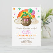 Invitation Lucky One St. Patrick's Day Girl First Birthday (Debout devant)