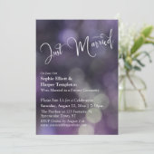 Invitation Lumière Bokeh Violette & Typographie "Juste Mariés (Debout devant)