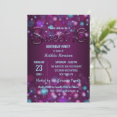 Invitation Lumières Élégantes Violet Rayant Doux 16 Anniversa (Debout devant)