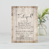 Invitation Lumières en bois rustique Nous nous sommes mariés (Debout devant)