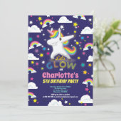 Invitation Luminosité dans le noir licorne anniversaire arc-e (Debout devant)