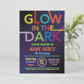 Invitation Luminosité Dans L'Obscurité Anniversaire Neon Pain (Debout devant)