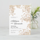 Invitation Luxe chic or blanc dentelle florale mariage (Debout devant)
