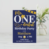 Invitation M. One-derful Navy et Gold Birthday Party Invita (Debout devant)