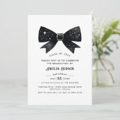 Invitation Magical Stars Black Bow Graduation Party (Debout devant)