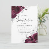 Invitation Magique Bourgogne Roses Argent Élégant Sweet 16 (Debout devant)