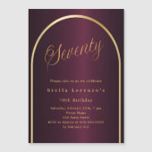 Invitation Magnétique 70e anniversaire en Bourgogne or script arch luxe (Devant)
