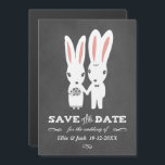 Invitation Magnétique Bunnies Mariage Chalkboard Style Enregistrer la da<br><div class="desc">lapins blancs adorables avec de longues oreilles roses mariés et mariés tenant la main. Un amusant magnétique enregistrer la date de l’annonce pour être bientôt M. et Mme Visitez Jenn’s Doodle World pour encore plus de produits de planification mariages avec ce design de lapins et plus d’invitations à thème mariage...</div>
