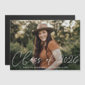 Invitation Magnétique Classe de 2025 Modern White Script Photo Graduatio (Devant / Derrière)