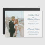 Invitation Magnétique Dusty Blue Elegant Calligraphie Enregistrer La Dat (Devant / Derrière)