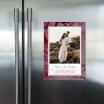 Invitation Magnétique Élégant Floral Romantic Enregistrer La Date Photo<br><div class="desc">Célébrez votre amour avec notre "Elegant Floral Romantic Save The Date Photo Magnet." Cet aimant étonnant présente de beaux motifs floraux qui encadrent élégamment votre photo chère, créant un souvenir personnalisé pour vos invités. Fabriqué à partir de matériaux de haute qualité, il assure la durabilité tout en affichant clairement votre...</div>