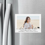Invitation Magnétique Graduation Changer la date Chic Photo Postponement<br><div class="desc">Si des circonstances inattendues ont causé un report ou l'annulation de votre fête de remise de diplômes, informer la famille et les amis du changement de plans avec ces minimalistes modernes simples enregistrer les nouvelles invitations magnétiques de la date. Le texte est simple à customiser pour inclure le nom du...</div>