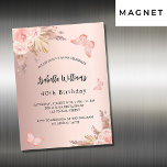 Invitation Magnétique Pampas papillon d'anniversaire rose or fleuri luxe<br><div class="desc">Un arrière - plan rose à gradient or. Décoré de fleurs roses d'or et de rose,  de roses,  d'herbe de pampas et de papillons. Personnalisez et ajoutez un nom et des détails du parti.</div>
