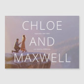 Invitation Magnétique Photo Modern Bold Names Enregistrer la date (Devant)