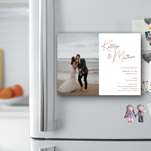 Invitation Magnétique Script Whimsical En Terracotta Moderne Enregistrer