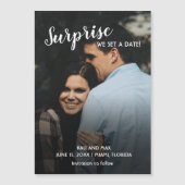 Invitation Magnétique Surprise Nous définissons un Mariage date (Devant)