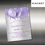 Invitation Magnétique Sweet 16 argent violet parties scintillant ballons<br><div class="desc">Un arrière - plan élégant à l'allure fausse argent. Décoré de violet,  de faux parties scintillant couleur lavande et de ballons. Personnalisez et ajoutez un nom,  un âge et des détails de la fête. Le nom est écrit avec un script de style manuscrit</div>