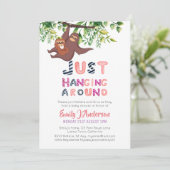 Invitation Mama SLOTH Juste Accroché Autour De Bébé Rose Fill (Debout devant)