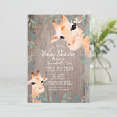 Invitation Maman & Baby Giraffe Baby shower rustique en bois (Debout devant)