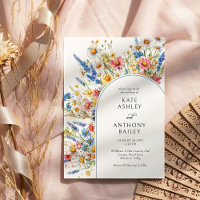 Mariage à l'arche de fleurs sauvages de campagne