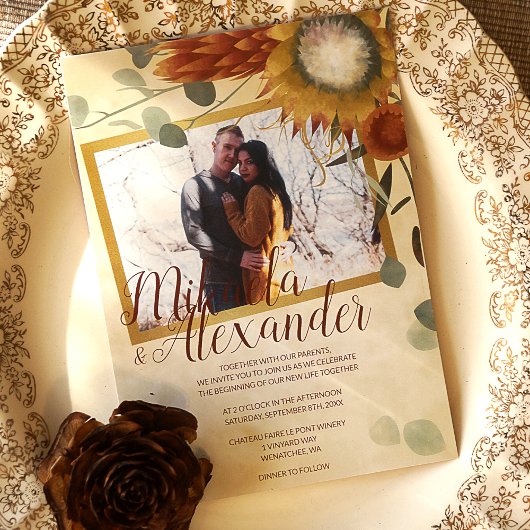 Invitation Mariage automnal avec protéas dorés, bronze et ver