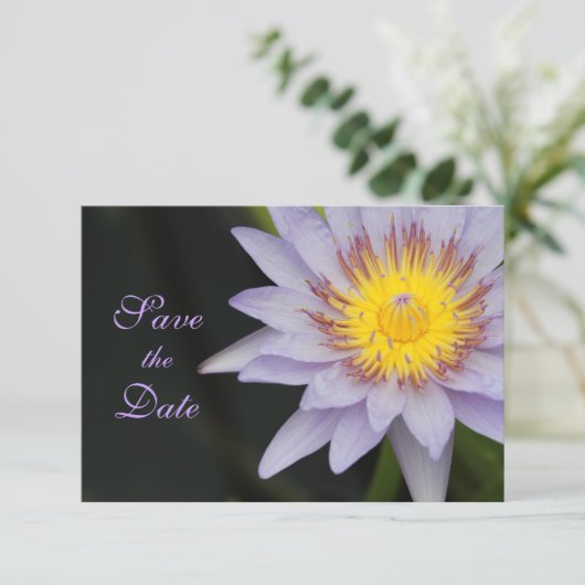 Invitation Mariage aux fleurs de Lotus violet Enregistrer la (Debout devant)