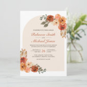 Invitation Mariage avec une arche florale terne orangée rusti (Debout devant)