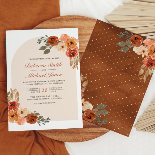 Invitation Mariage avec une arche florale terne orangée rusti