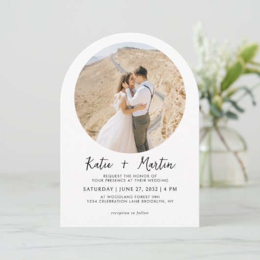 Invitation Mariage d'arche photo ronde noir et blanc simple (Debout devant)