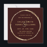 Invitation Mariage de Burgundy Marsala Rustic Gold Circle<br><div class="desc">Cette invitation carré mariage présente un cadre faux cercle doré avec une élégante esperluette et une calligraphie simple avec un arrière - plan marsala bordeaux.</div>