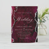 Invitation mariage de calligraphie d'agate de bordeaux et d'a (Debout devant)