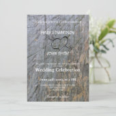 Invitation Mariage de coeur moderne de l'écorce d'arbre rusti (Debout devant)
