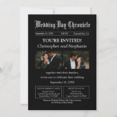 Invitation Mariage de journal moderne Black Two Photo QR Code (Devant)
