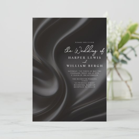 Invitation mariage de luxe en satin noir (Debout devant)