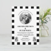 Invitation Mariage de tableau de bord noir et blanc chic (Debout devant)