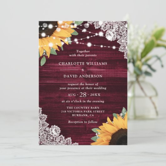 Invitation Mariage de tournesol en dentelle de bois rustique (Debout devant)