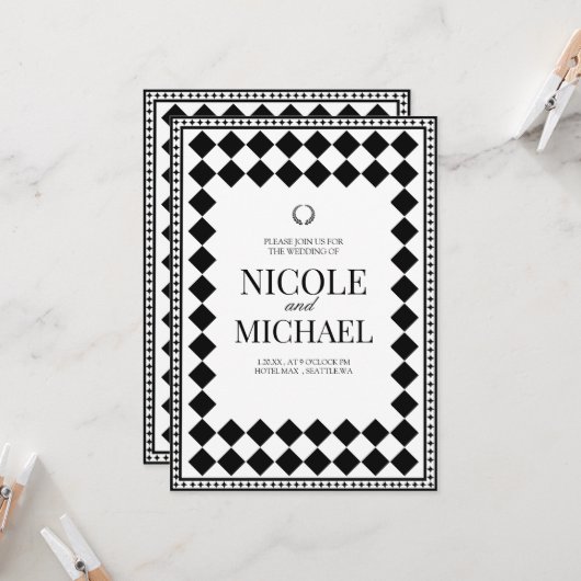 Invitation Mariage élégant à motif diamant noir et blanc (Devant/Arrière en situation)