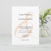 Invitation Mariage élégant avec code QR Ampersand pêche douce (Debout devant)