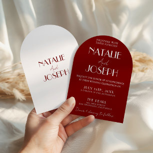 Invitation Mariage Élégant Rouge Profond Blanc Bourgogne Arqu