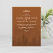 Invitation Mariage Evergreens dans la forêt brumeuse Rouille  (Debout devant)