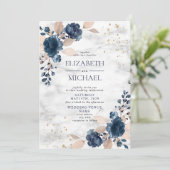 Invitation Mariage floral bleu marine PInk marbre rose (Debout devant)