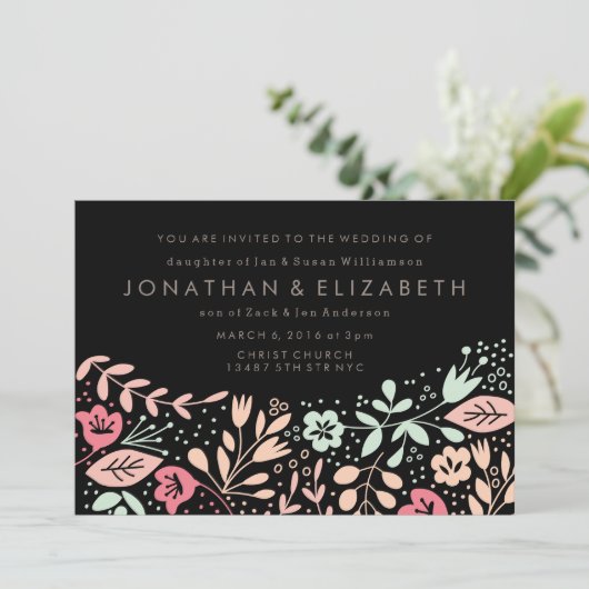 Invitation Mariage Floral Pastel Dessiné à la Main Noir Moder (Debout devant)