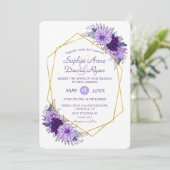 Invitation Mariage géométrique de couleur dorée violet (Debout devant)