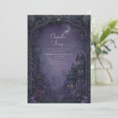 Invitation Mariage gothique au manoir sous la lune violette e (Debout devant)