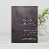 Invitation Mariage gothique violet foncé et noir (Debout devant)
