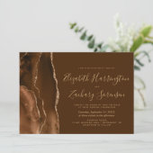 Invitation Mariage Marron Moka Agate Or (Debout devant)