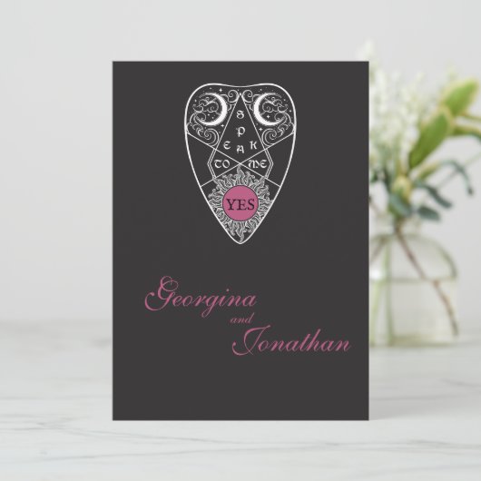 Invitation Mariage moderne gothique planchette (Debout devant)