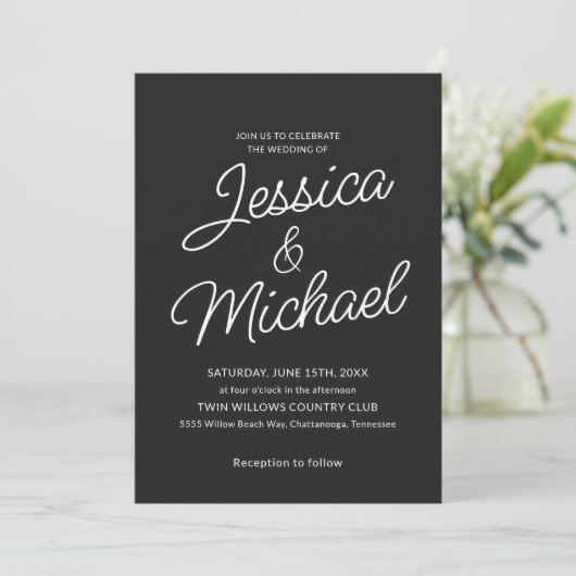 Invitation Mariage Moderne Noir Blanc Script  (Debout devant)