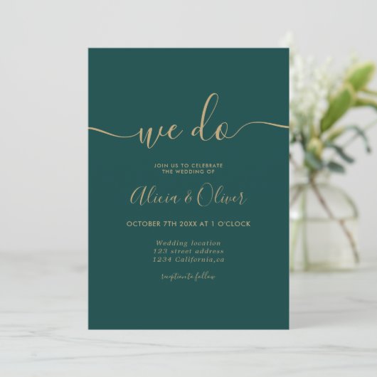 Invitation Mariage moderne vert émeraude script photo initial (Debout devant)